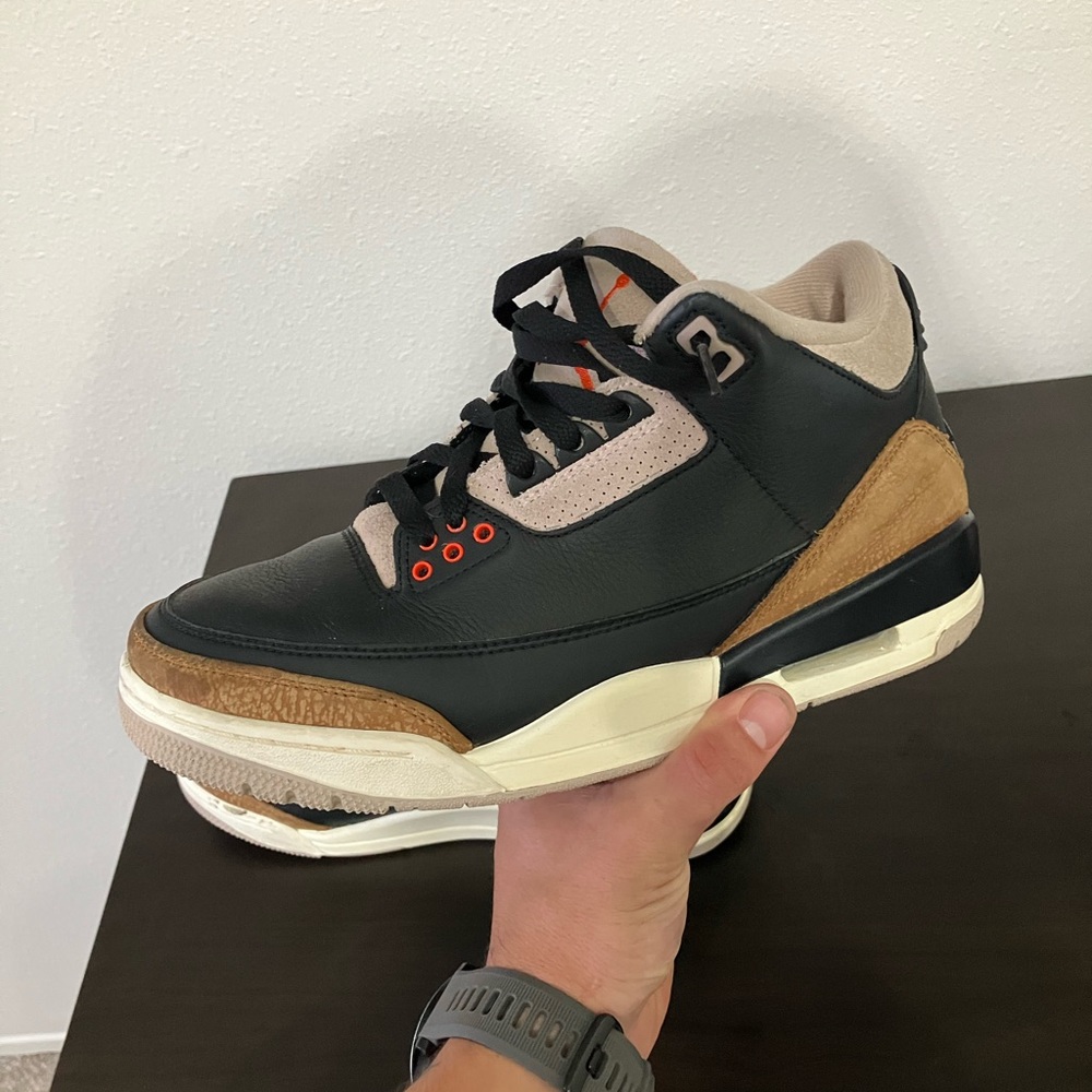 Retro 3 Desert Elephant